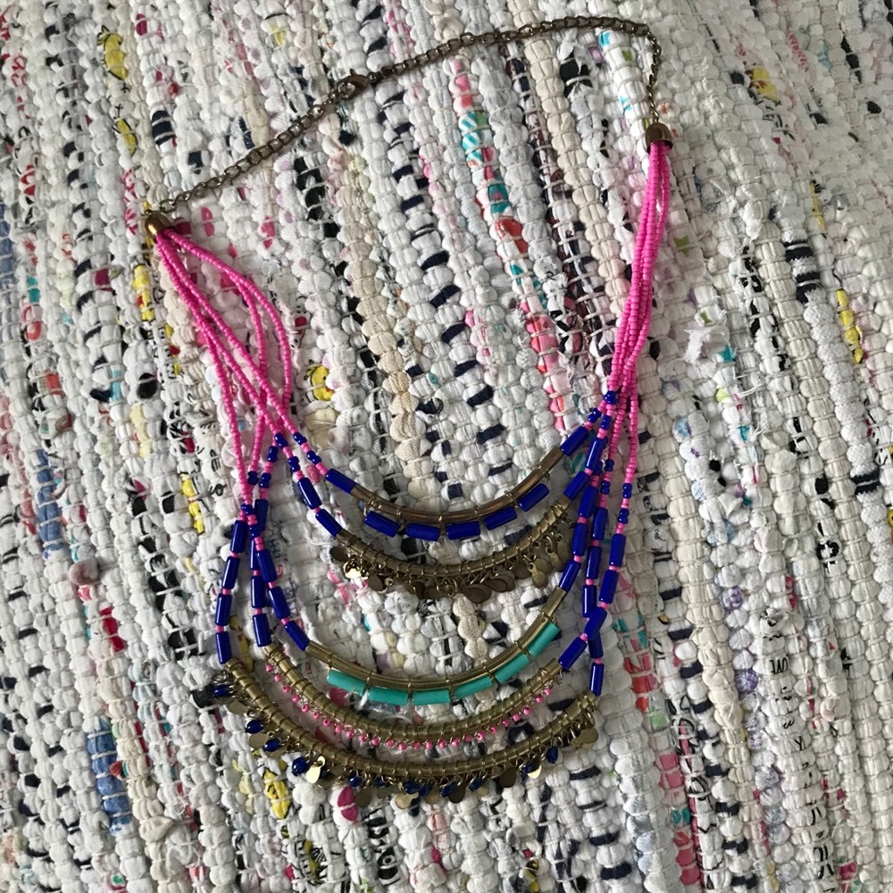 Fun statement necklace - Picture 3 of 4